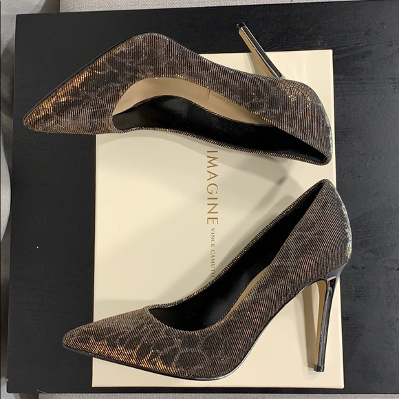 Brand new Vince Canmut colour changing shoes - Picture 3 of 5